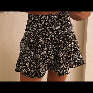 Cute Black & White Floral
